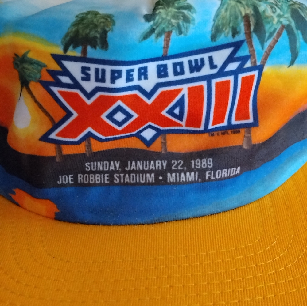 Super Bowel Hat